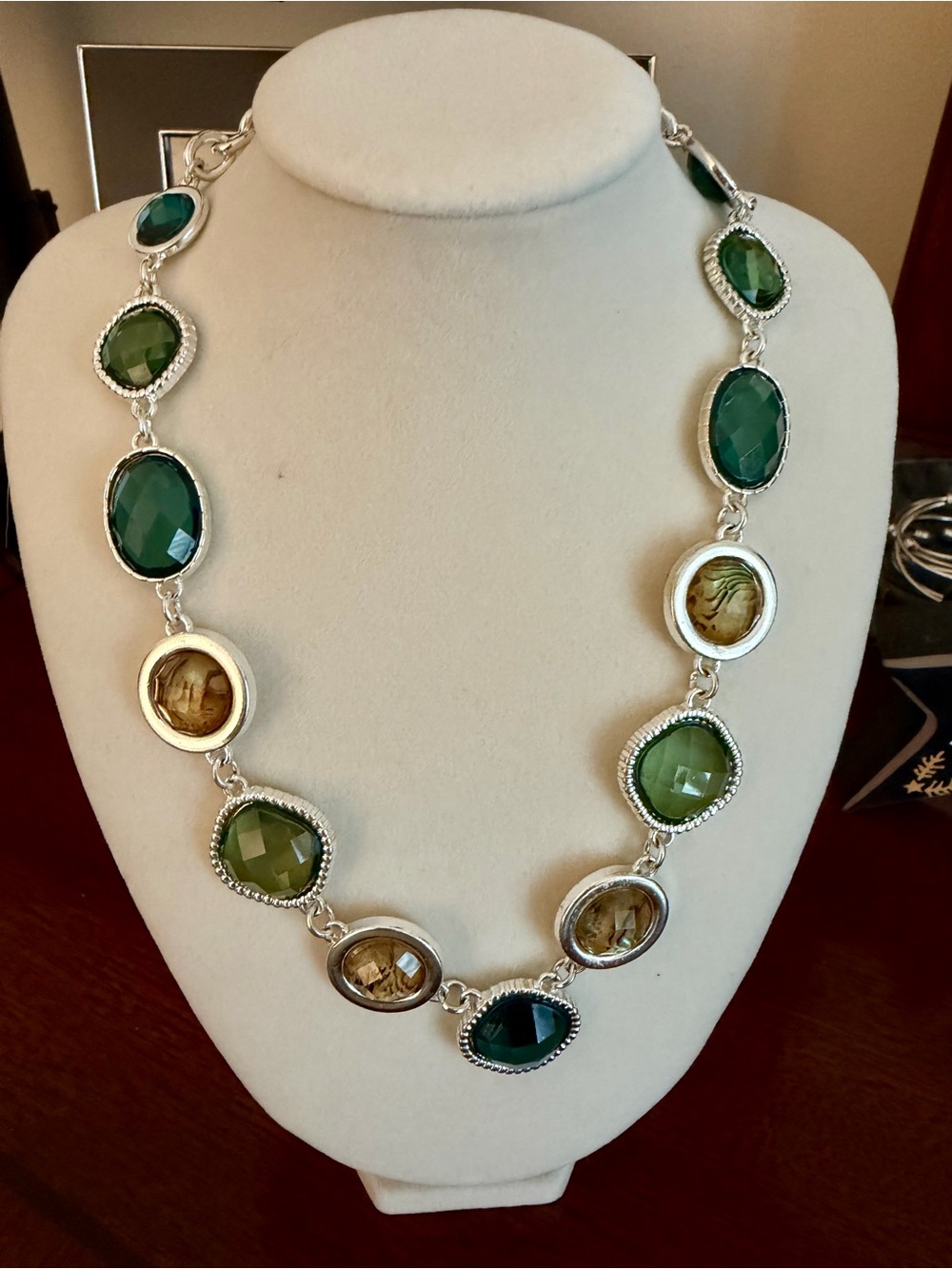 Green Multi-Stone Silver-Link Necklace